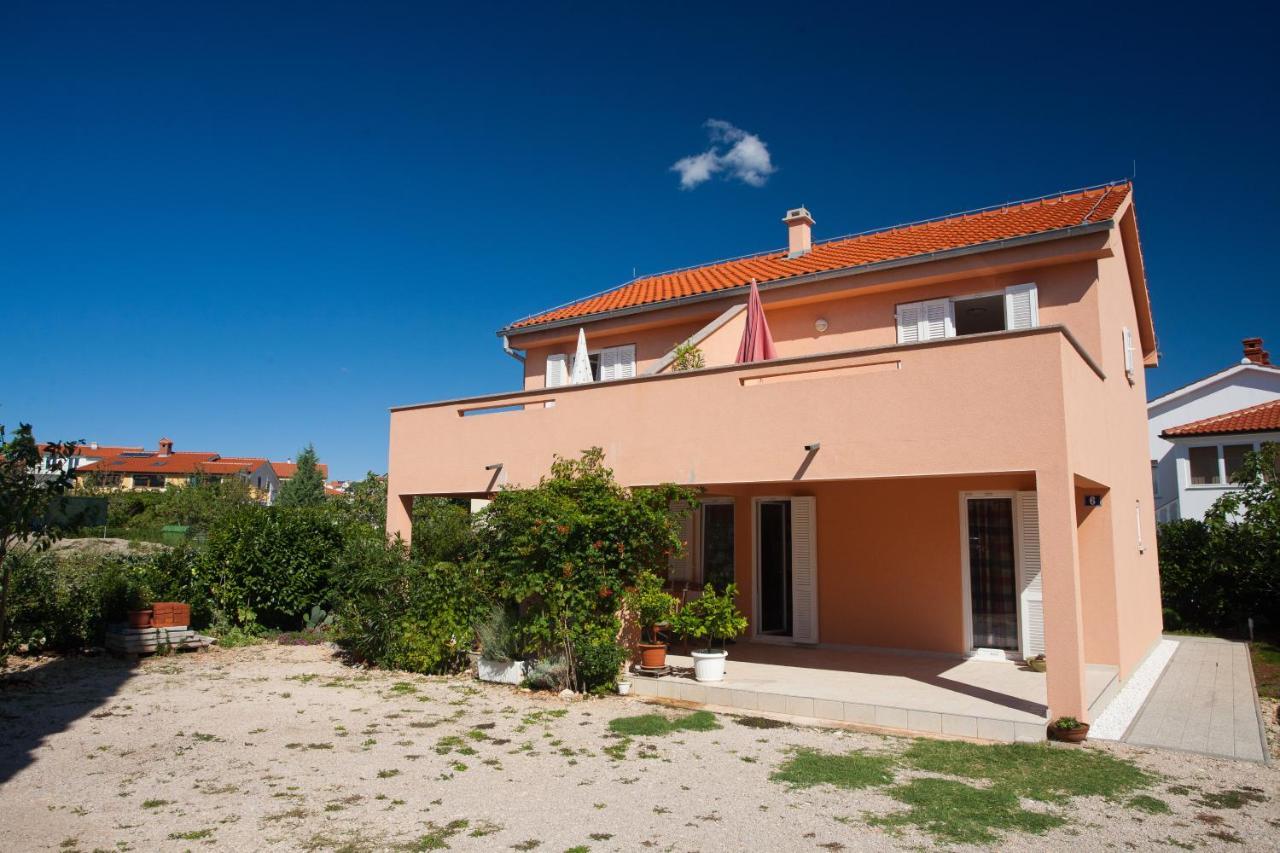 Apartments Glibo Near The Sea And Town Center! Krk Town Exterior foto