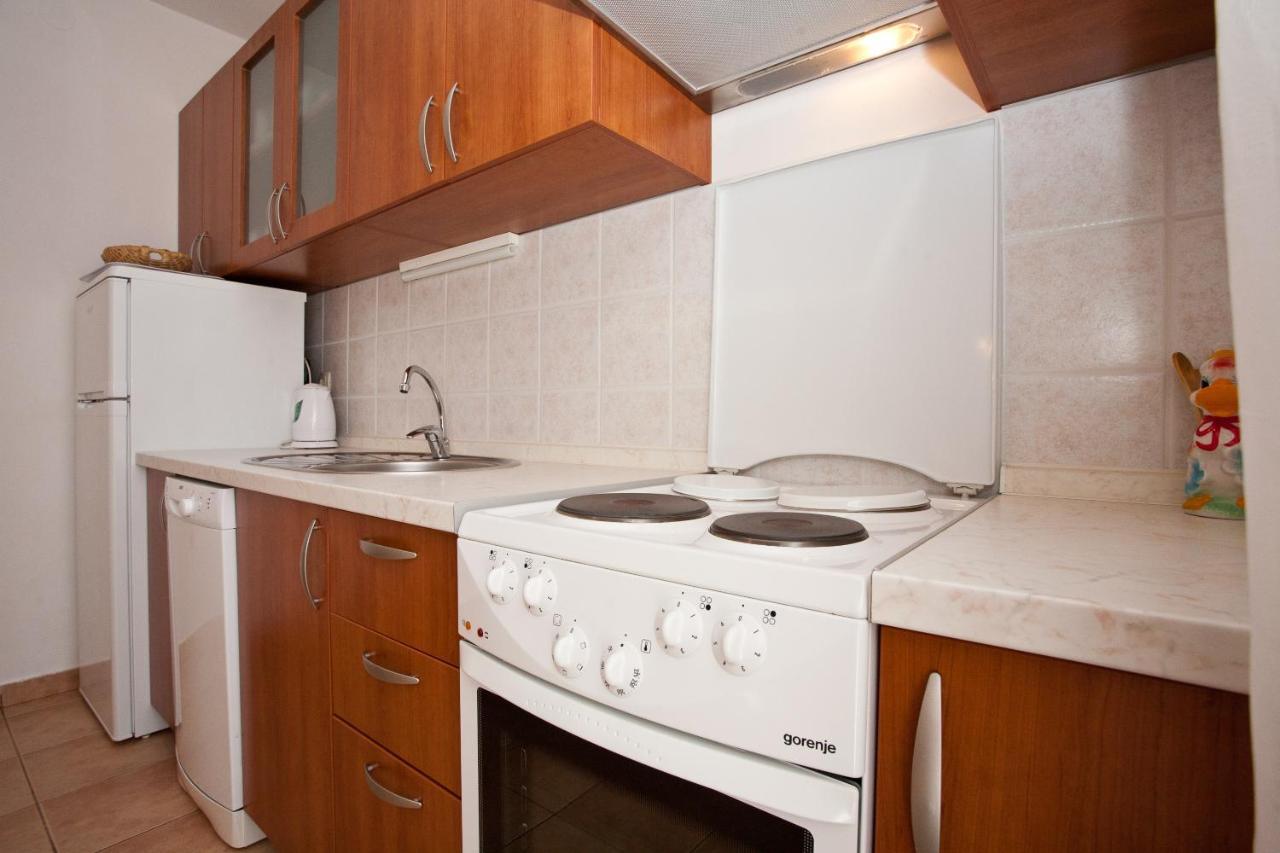 Apartments Glibo Near The Sea And Town Center! Krk Town Exterior foto